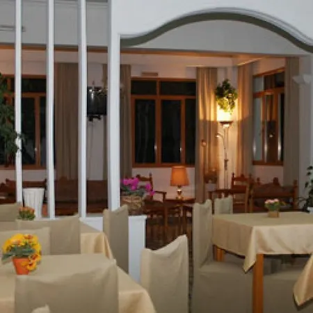 酒店 Serifos